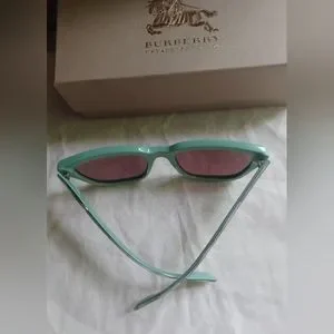 NWT Burberry Green Violet Lens Cat Eye Sunglasses B 4277 3761/75 54▪︎19 140 2N 340B8E22-852C-49EB-9A12-  main image 4